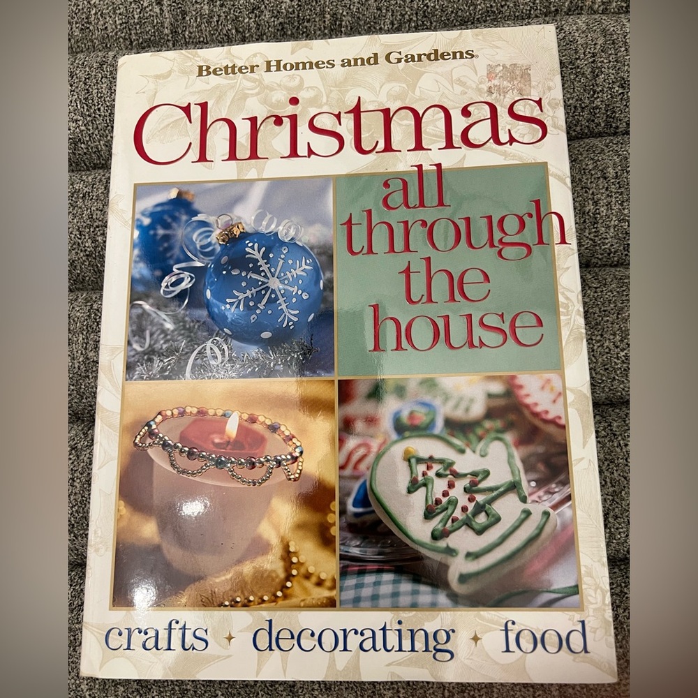 Better Homes And Gardens Christmas Craft and Decor Vintage Book in VG condition